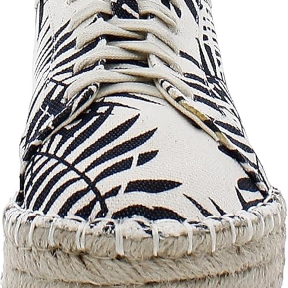 COCONUTS BY MATISSE MIAMI ESPADRILLE SNEAKERS BLACK PALM PRINT - Picture 1 of 11